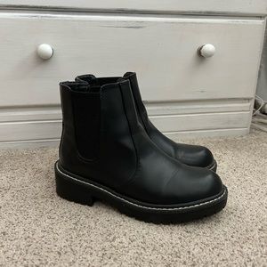 Forever 21 Black Chelsea Boot